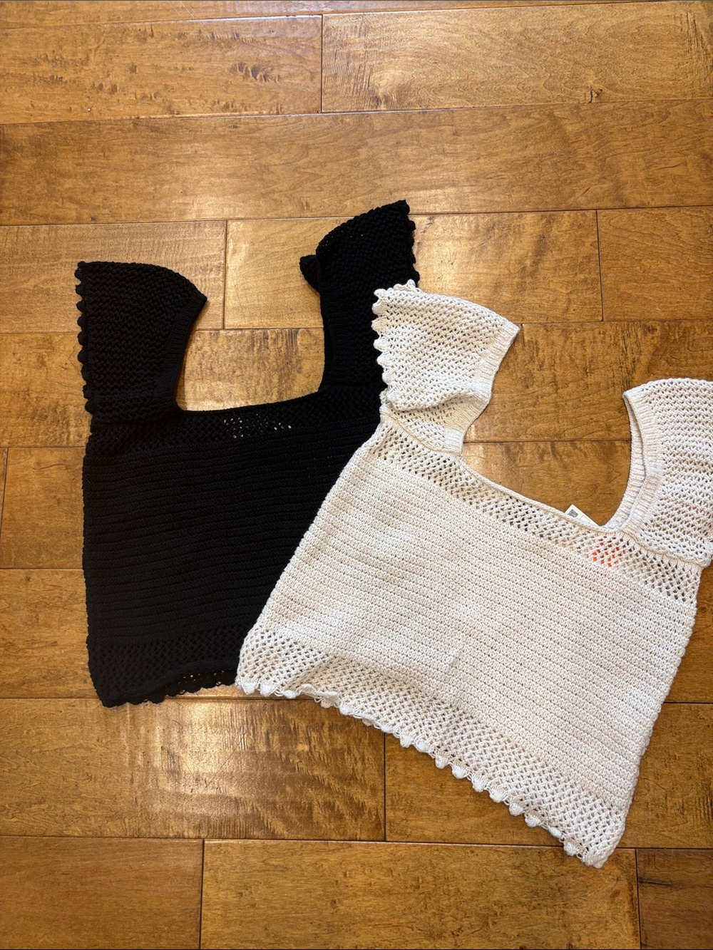 Set (2) Reserved Cream & Black Crochet Knit Tank Tops Medium NWT